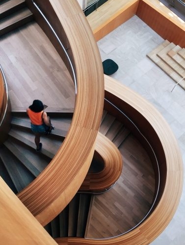 stephen-di-donato-119071-unsplash-min-377x700